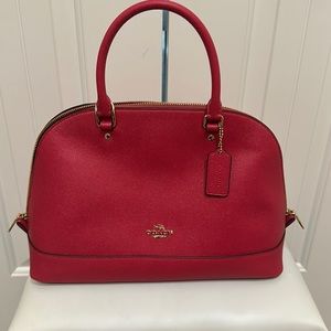 Fuchsia Coach purse